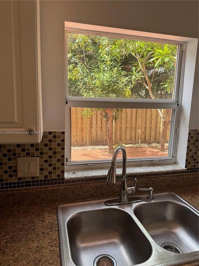 4139 NE 26th St, Homestead, FL 33033 - kitchen view of tasteful backsplash and dark countertops