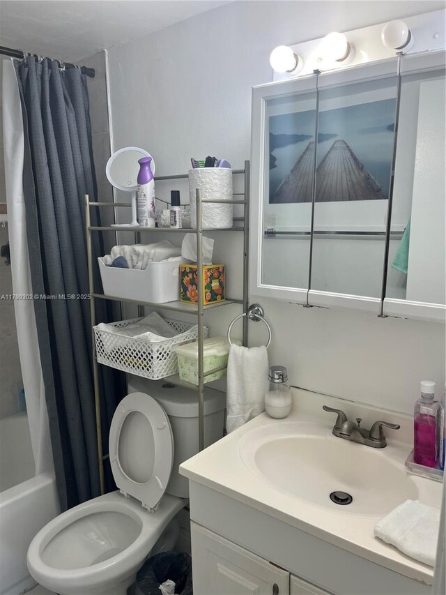 8145 NW 7th St Unit 211, Miami, FL 33126 - full bath with vanity, toilet, and shower / bath combination with curtain