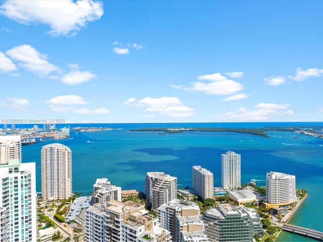 475 Brickell Ave Unit 5507, Miami, FL 33131 - view of urban area with a nearby body of water