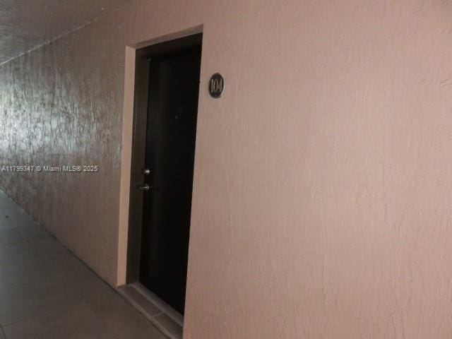 7040 SW 24th St Unit 104, Miami, FL 33155 - view of hall