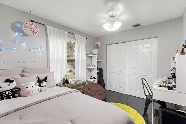 bedroom with a closet