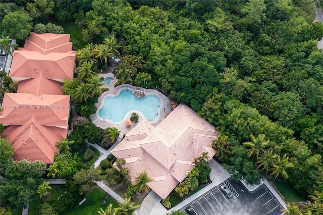 drone / aerial view of a pool