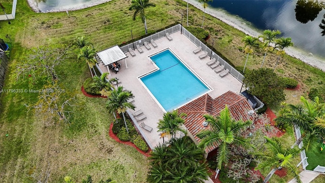 1374 NW 159th Ave, Pembroke Pines, FL 33028 - view from above of property with a pool and a large body of water