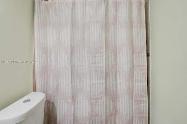 216 San Remo Blvd, North Lauderdale, FL 33068 - full bathroom with toilet and curtained shower