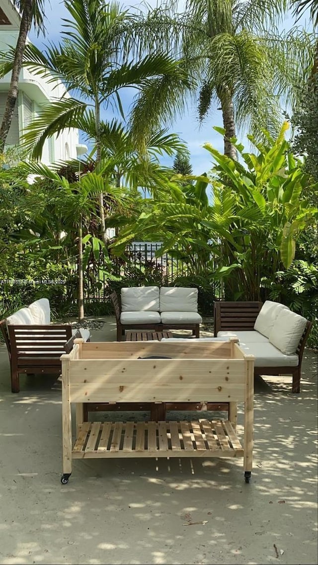 1051 Euclid Ave Unit 208, Miami Beach, FL 33139 - surrounding community featuring a patio area and an outdoor hangout area