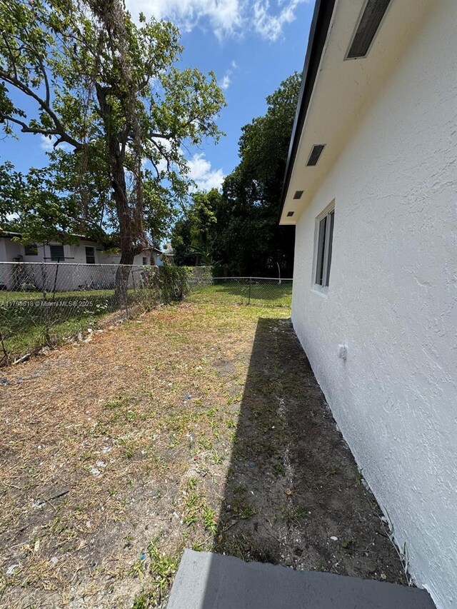 3039 NW 51st Ter, Miami, FL 33142 - view of yard featuring fence
