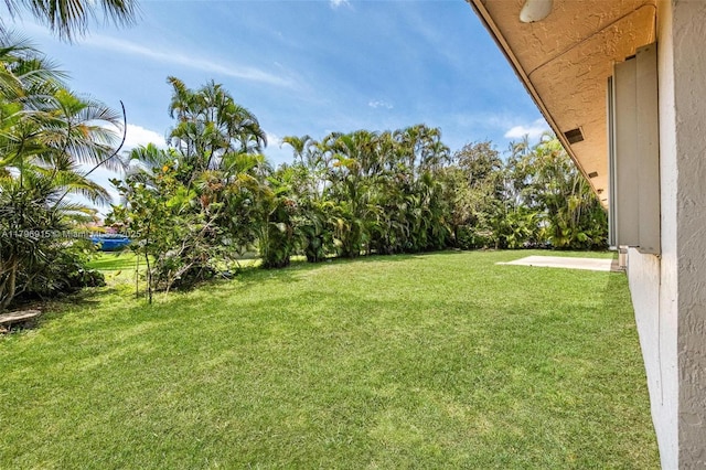 10840 NW 40th St, Coral Springs, FL 33065 - view of grassy yard