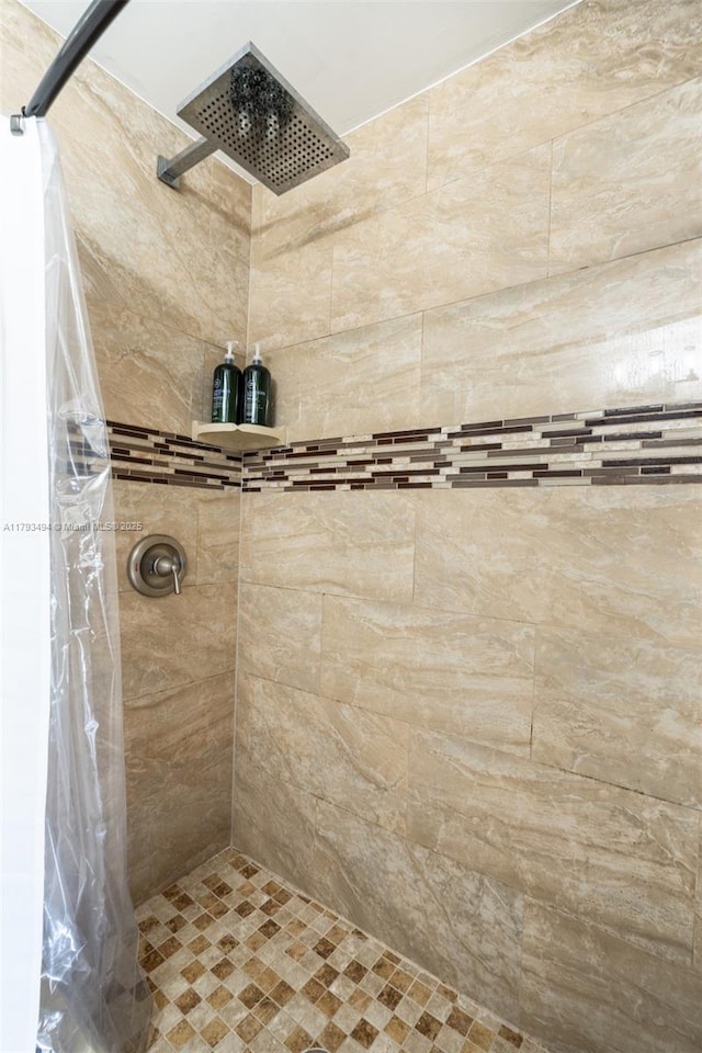 327 S 28th Ave, Hollywood, FL 33020 - full bathroom featuring a tile shower