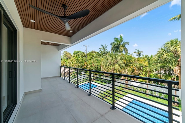 1320 NE 16th Ave, Fort Lauderdale, FL 33304 - balcony with a ceiling fan