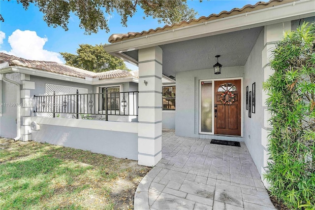 15827 Waverly Mnr, Davie, FL 33331 - entrance to property with a tiled roof and stucco siding