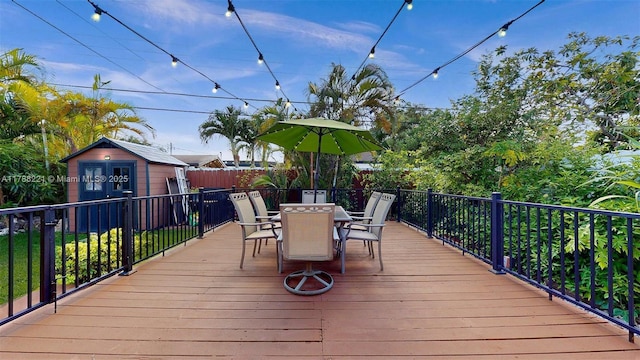5010 SW 111th Ave, Miami, FL 33165 - wooden deck with outdoor dining area