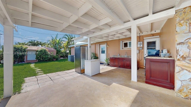5010 SW 111th Ave, Miami, FL 33165 - view of patio / terrace