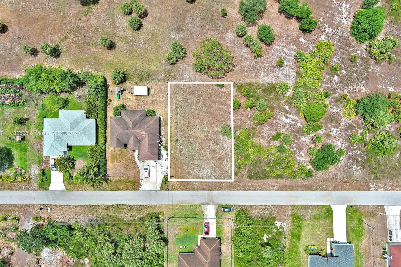914 S Mercury Ave, Lehigh Acres, FL 33974