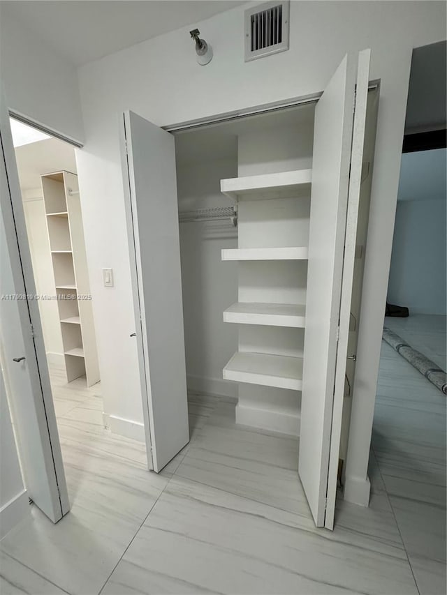 20505 E Country Club Dr Unit 1436, Aventura, FL 33180 - photo 13