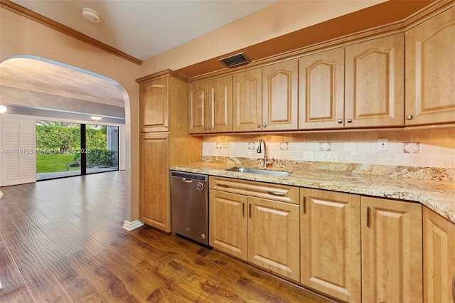 6668 Burning Wood Dr Unit 166, Boca Raton, FL 33433 - kitchen with a sink, arched walkways, dishwasher, backsplash, and dark wood finished floors