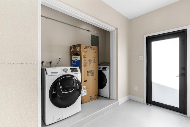 9300 Marine Dr, Cutler Bay, FL 33189 - laundry room with washer / clothes dryer