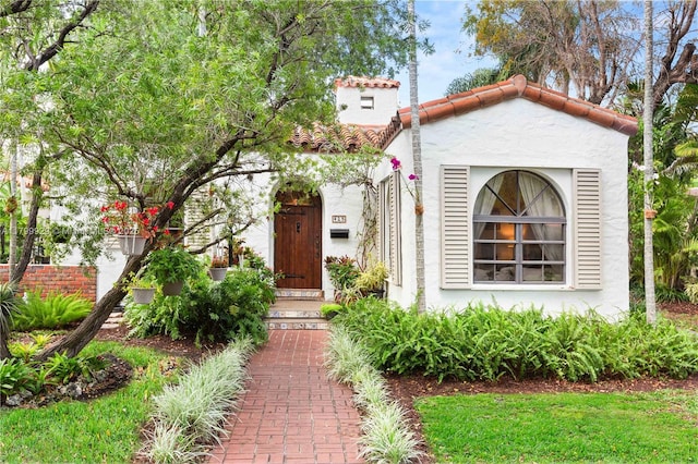 425 Cadagua Ave, Coral Gables, FL 33146 - mediterranean / spanish house with stucco siding and a tile roof