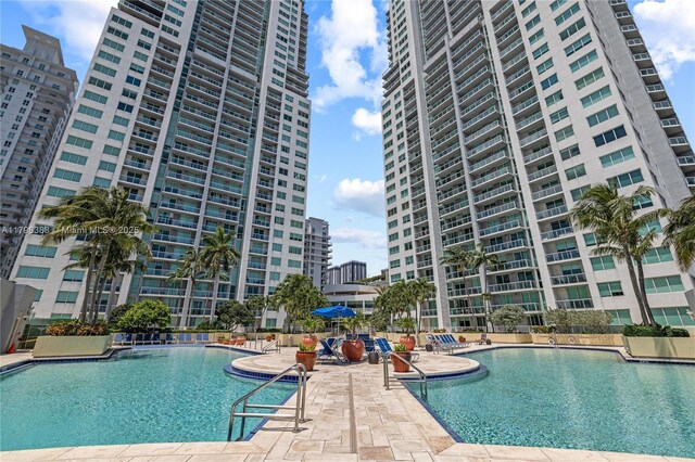244 Biscayne Blvd Unit 645, Miami, FL 33132 - community pool featuring a patio