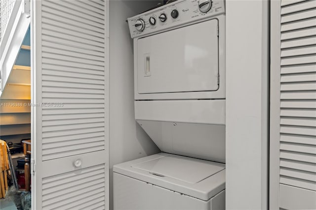 244 Biscayne Blvd Unit 645, Miami, FL 33132 - washroom featuring stacked washer and clothes dryer