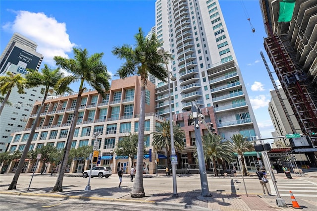 244 Biscayne Blvd Unit 645, Miami, FL 33132 - view of building exterior