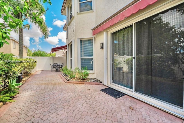 3372 SW 179th Ave, Miramar, FL 33029 - view of patio featuring outdoor dining area and a fenced backyard
