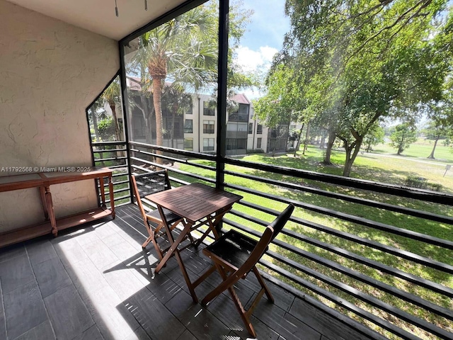 7950 W Mcnab Rd Unit 222, Tamarac, FL 33321 - view of sunroom / solarium
