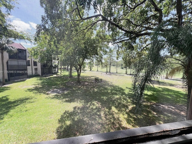 7950 W Mcnab Rd Unit 222, Tamarac, FL 33321 - view of grassy yard