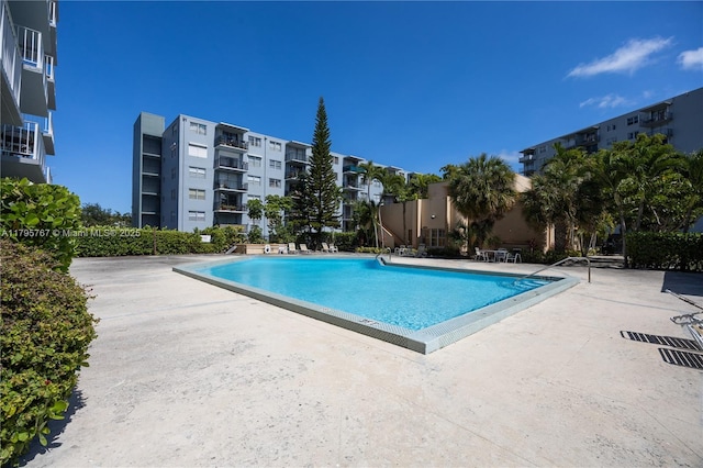 1470 NE 125th Ter Unit Ph9, North Miami, FL 33161 - community pool with a patio