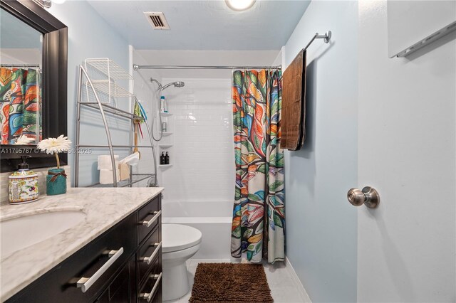 1470 NE 125th Ter Unit Ph9, North Miami, FL 33161 - full bathroom with vanity, toilet, and shower / tub combo