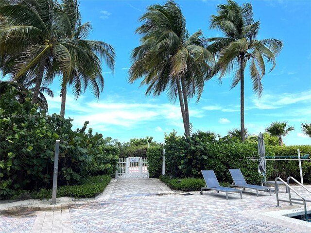 6515 Collins Ave Unit 1801, Miami Beach, FL 33141 - view of property's community featuring a gate