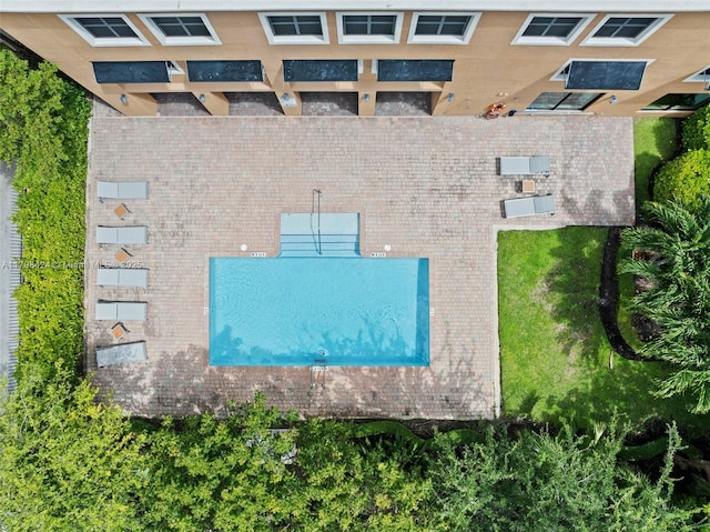 aerial view of property and surrounding area