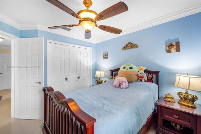 13111 NW 11th Ter, Miami, FL 33182 - bedroom featuring crown molding, a closet, and a ceiling fan