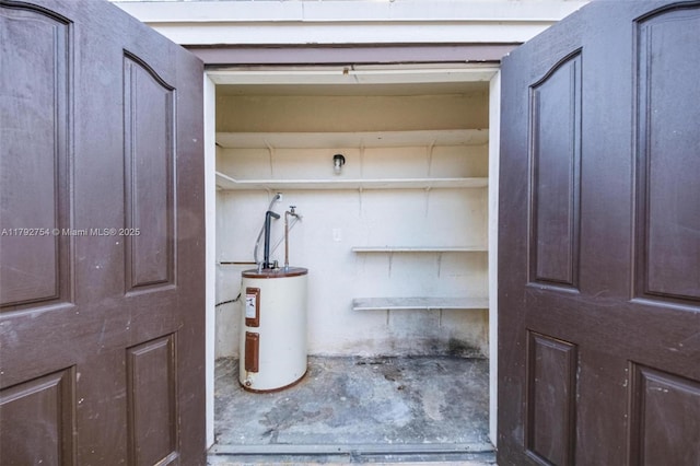 19231 SW 121st Ave, Miami, FL 33177 - pantry featuring water heater