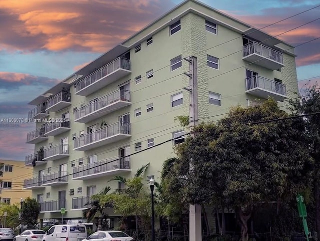 363 Washington Ave Unit 23, Miami Beach, FL 33139 - view of apartment building / complex