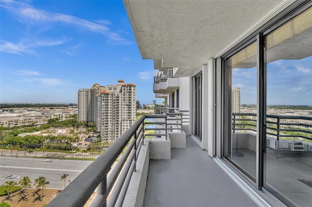3300 NE 191st St Unit Lp04, Aventura, FL 33180 - balcony featuring a city view