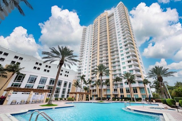 1745 E Hallandale Beach Blvd Unit 1903W, Hallandale Beach, FL 33009 - view of community pool