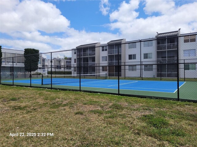 14140 SW 84th St Unit 301-H, Miami, FL 33183 - view of tennis court