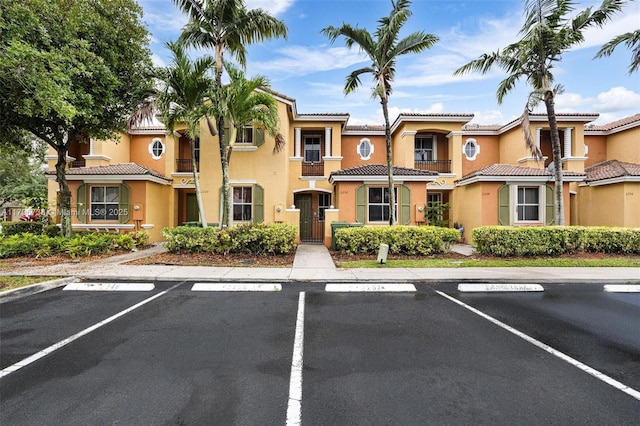 2252 NE 42nd Cir, Homestead, FL 33033 - view of building exterior with uncovered parking