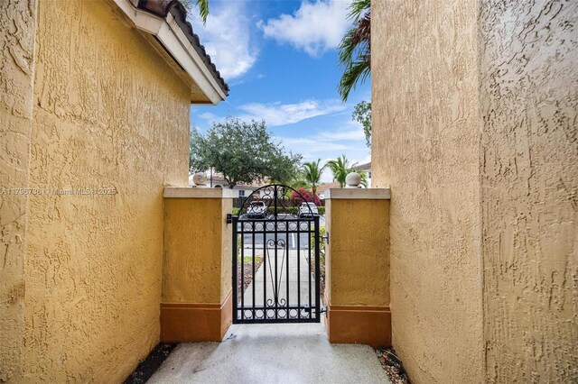 2252 NE 42nd Cir, Homestead, FL 33033 - view of gate