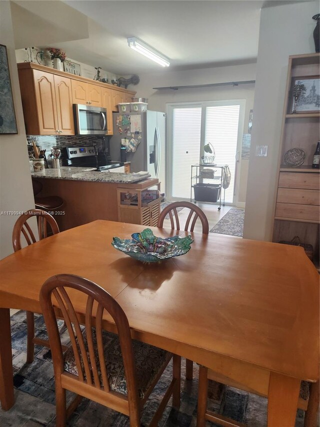8041 Lake Dr Unit 102, Doral, FL 33166 - photo 4