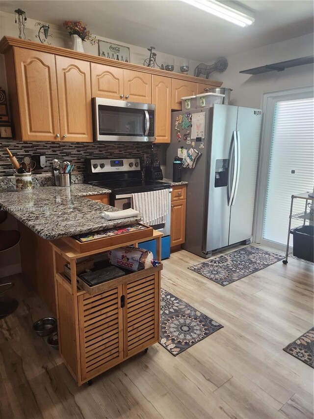 8041 Lake Dr Unit 102, Doral, FL 33166 - photo 5