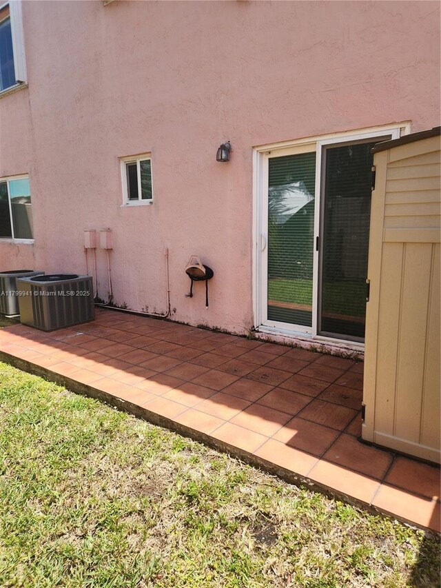 8041 Lake Dr Unit 102, Doral, FL 33166 - photo 8