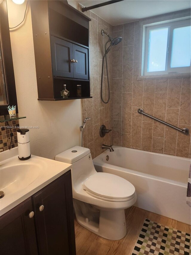 8041 Lake Dr Unit 102, Doral, FL 33166 - photo 9