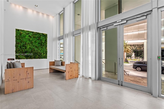 1040 Biscayne Blvd Unit 3802, Miami, FL 33132 - lobby with a high ceiling