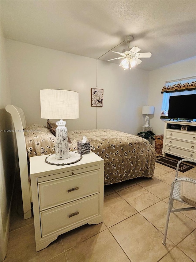 940 Hillcrest Ct Unit 112, Hollywood, FL 33021 - bedroom with light tile patterned flooring and ceiling fan