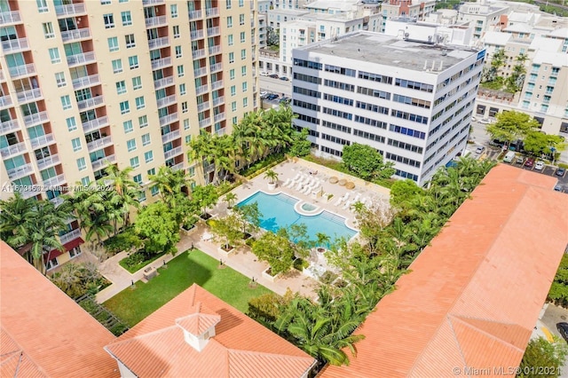 drone / aerial view of a pool area