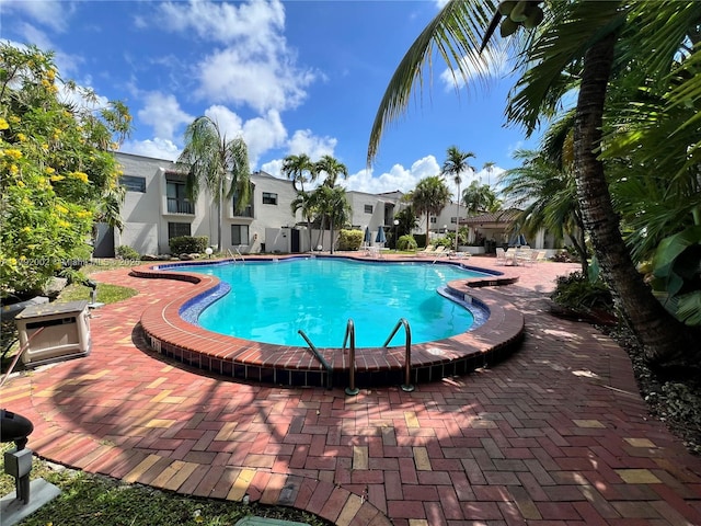 4730 SW 67th Ave Unit I1, Miami, FL 33155 - community pool with a patio