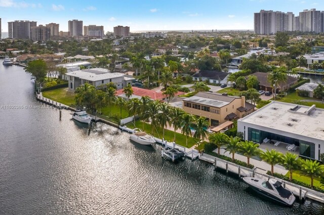418 Tammarind Dr, Hallandale Beach, FL 33009 - bird's eye view of a large body of water and a skyline view