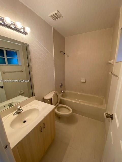 646 SW 7th Ter, Florida City, FL 33034 - full bath with tile patterned flooring, shower / washtub combination, toilet, and vanity