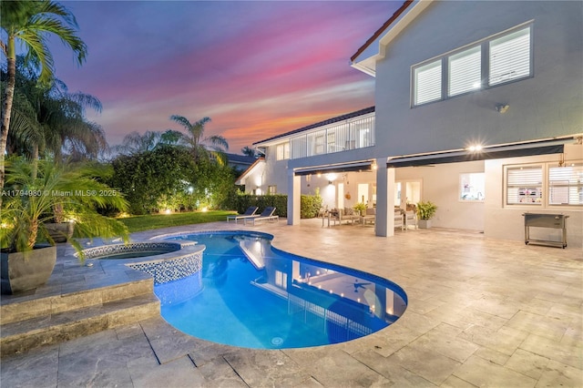 20230 NW 7th St, Pembroke Pines, FL 33029 - view of swimming pool with a patio and a pool with connected hot tub